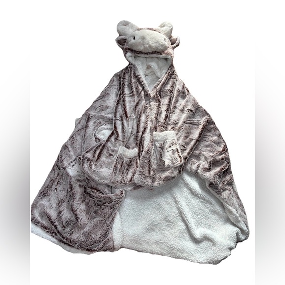 Cozy Critter Moose Hooded Wrap Blanket Super Soft and Warm One Size - Picture 5 of 7